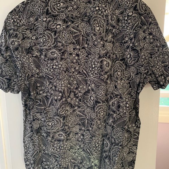 NWOT Denim & Flower Men’s casual button down - Picture 3 of 7